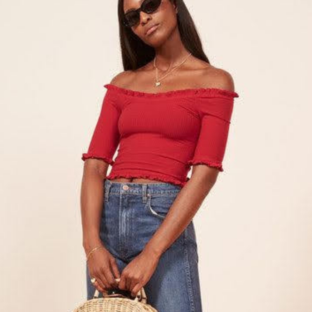Reformation Augustina Off Shoulder Top in Cherry Red in XS